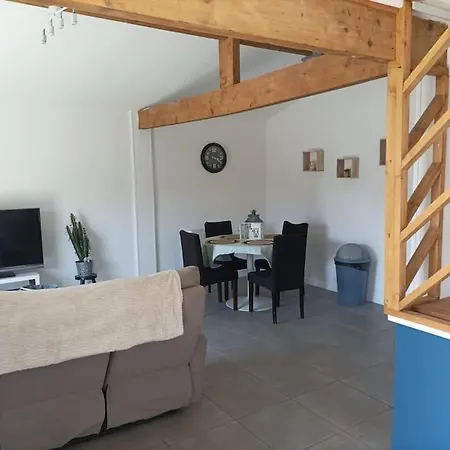 Holiday home Maison Chaleureuse Au Calme *