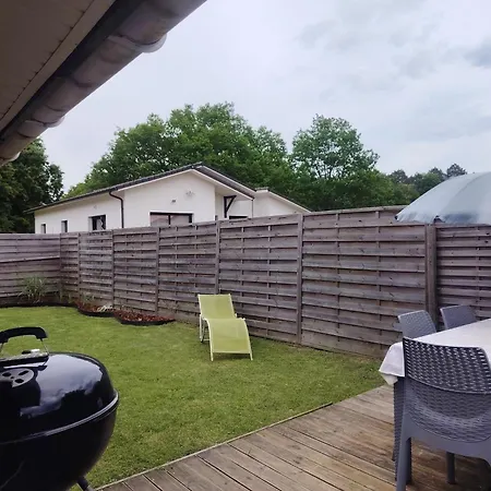 Maison Chaleureuse Au Calme Casa de Férias *